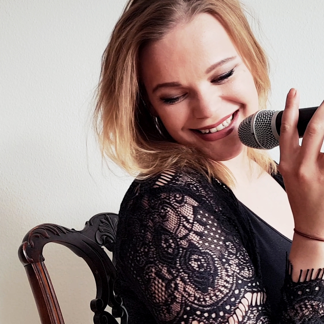 Konzert mit Angie Roots