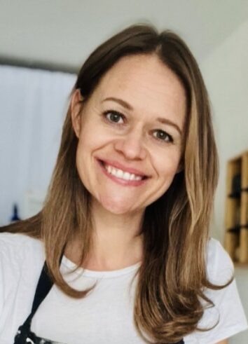 Keramikerin Rebekka Weisser ist zu Besuch und bringt ihre Töpferscheibe mit!!